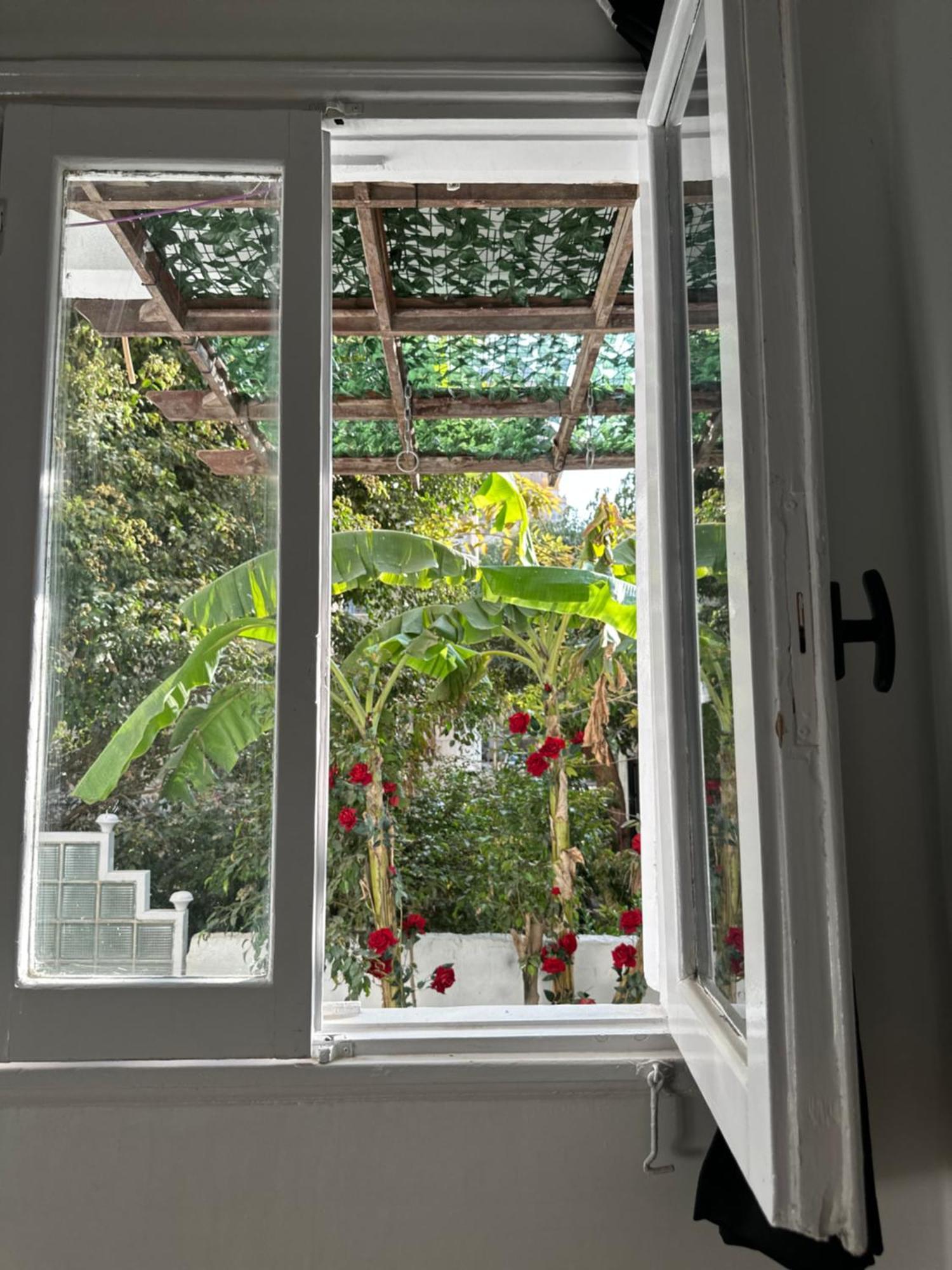 Modern 1-Bedroom Apartment In Zamalek Visits Allowed Kairo Exterior foto