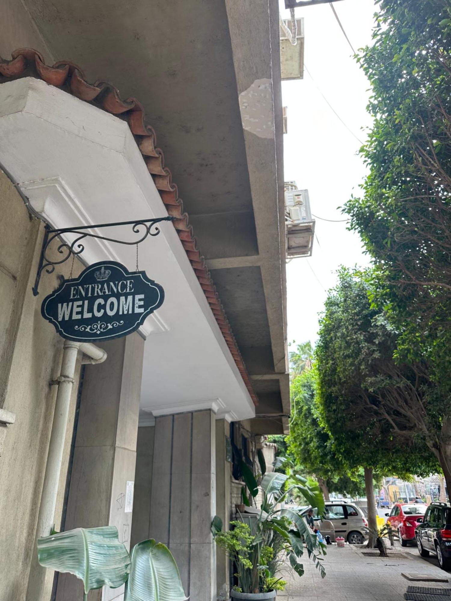 Modern 1-Bedroom Apartment In Zamalek Visits Allowed Kairo Exterior foto