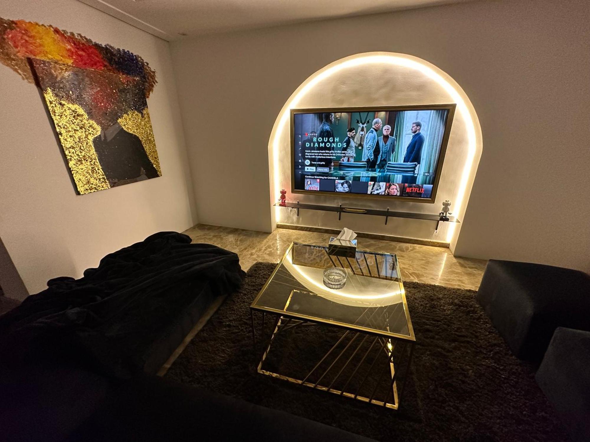 Modern 1-Bedroom Apartment In Zamalek Visits Allowed Kairo Exterior foto
